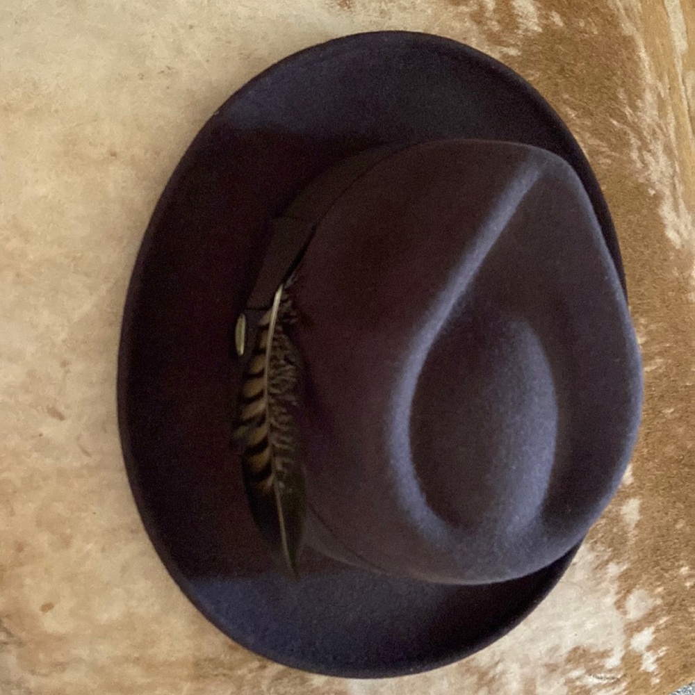 Scala 100% wool hat dark brown comes with feather